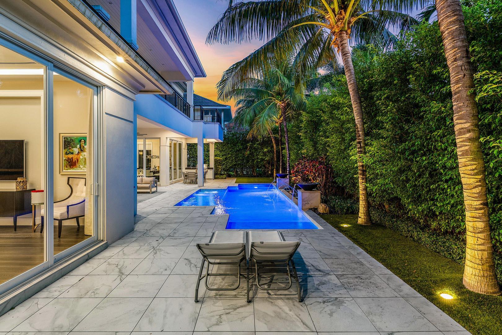 ROYAL PALM YACHT & COUNTR - Residential