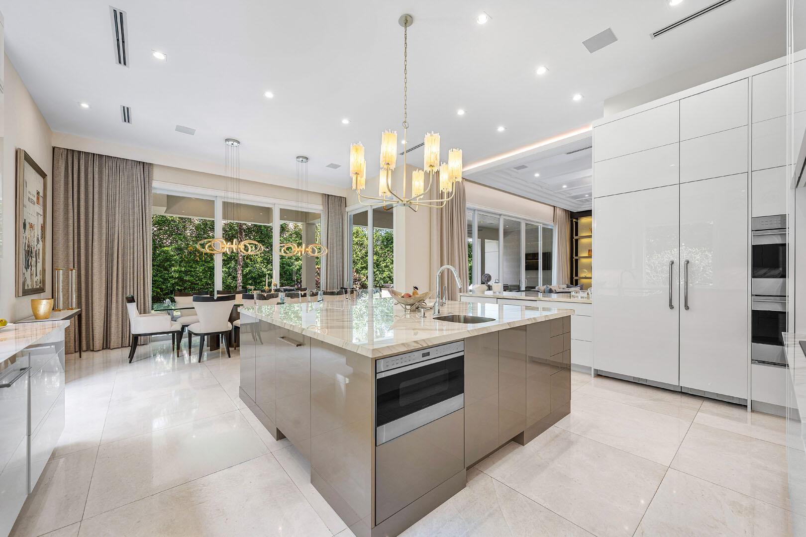 ROYAL PALM YACHT & COUNTR - Residential