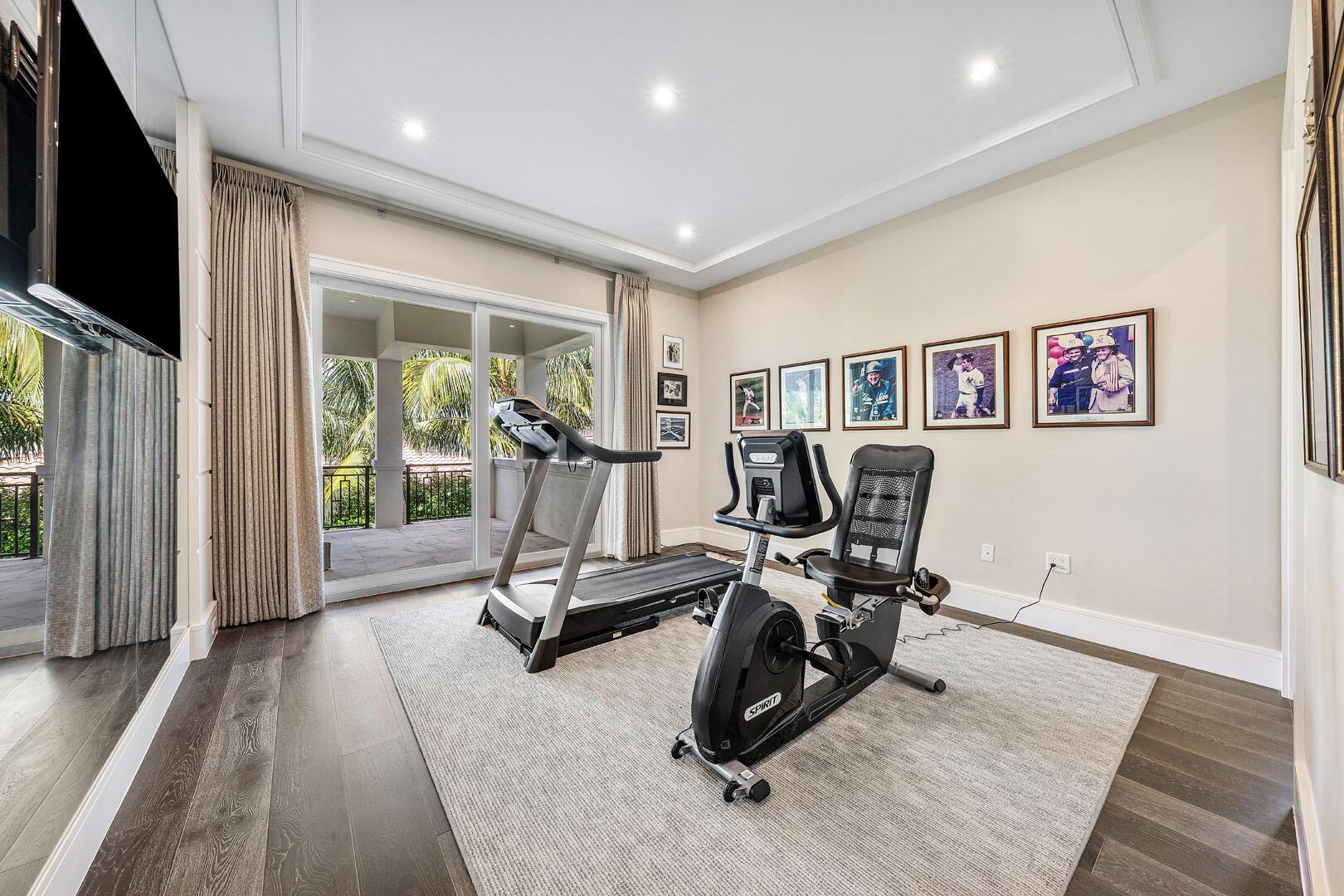 ROYAL PALM YACHT & COUNTR - Residential