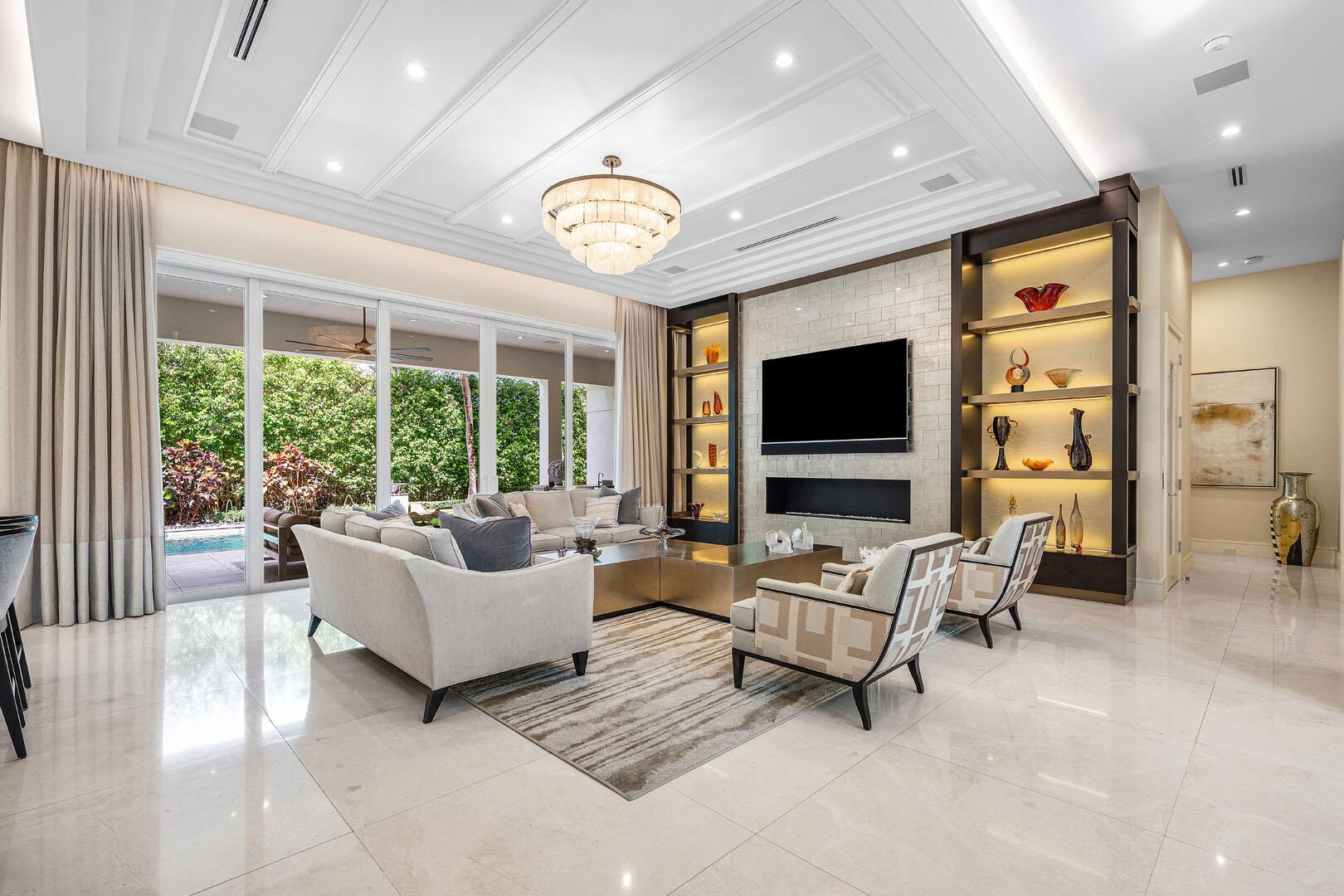 ROYAL PALM YACHT & COUNTR - Residential