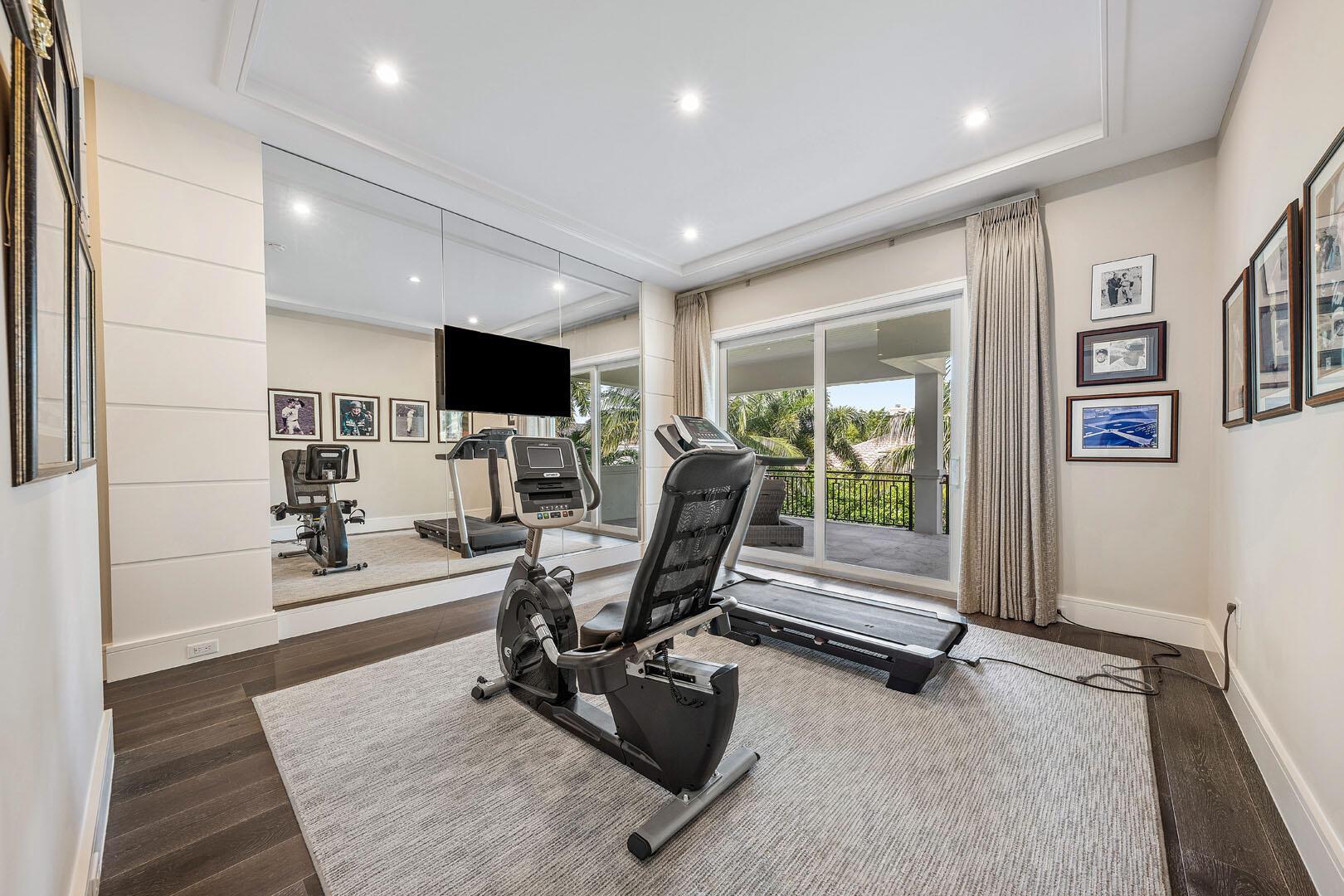 ROYAL PALM YACHT & COUNTR - Residential