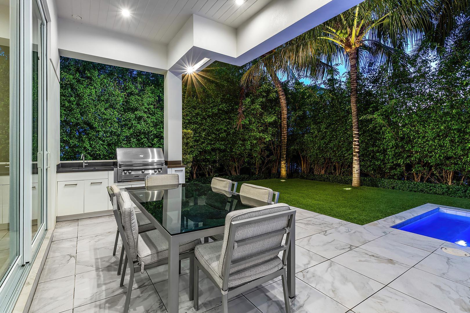 ROYAL PALM YACHT & COUNTR - Residential