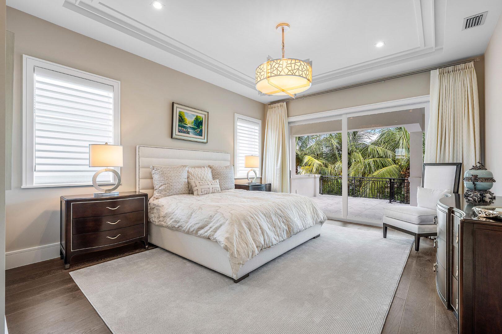 ROYAL PALM YACHT & COUNTR - Residential