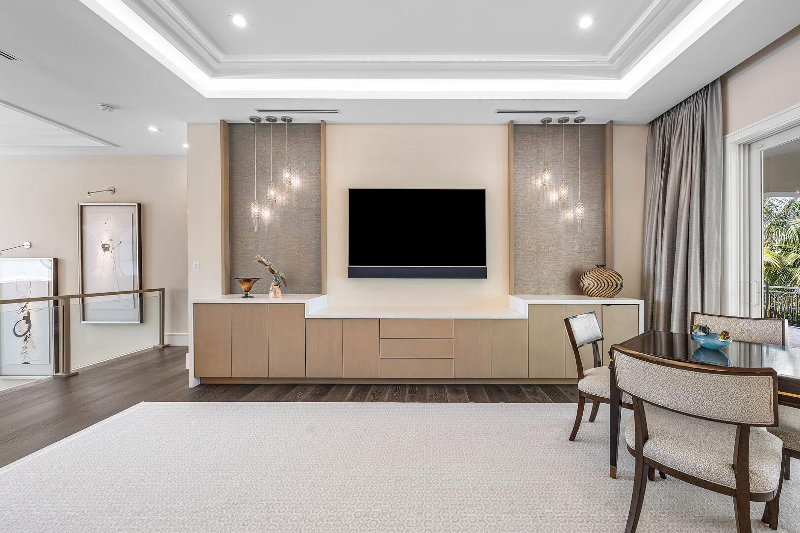 ROYAL PALM YACHT & COUNTR - Residential