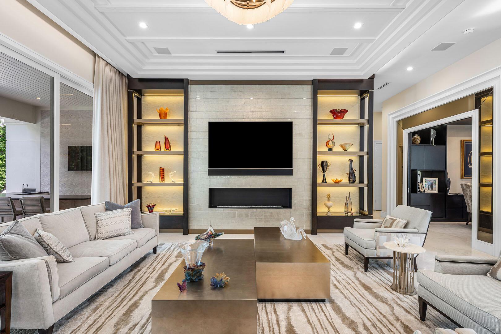 ROYAL PALM YACHT & COUNTR - Residential