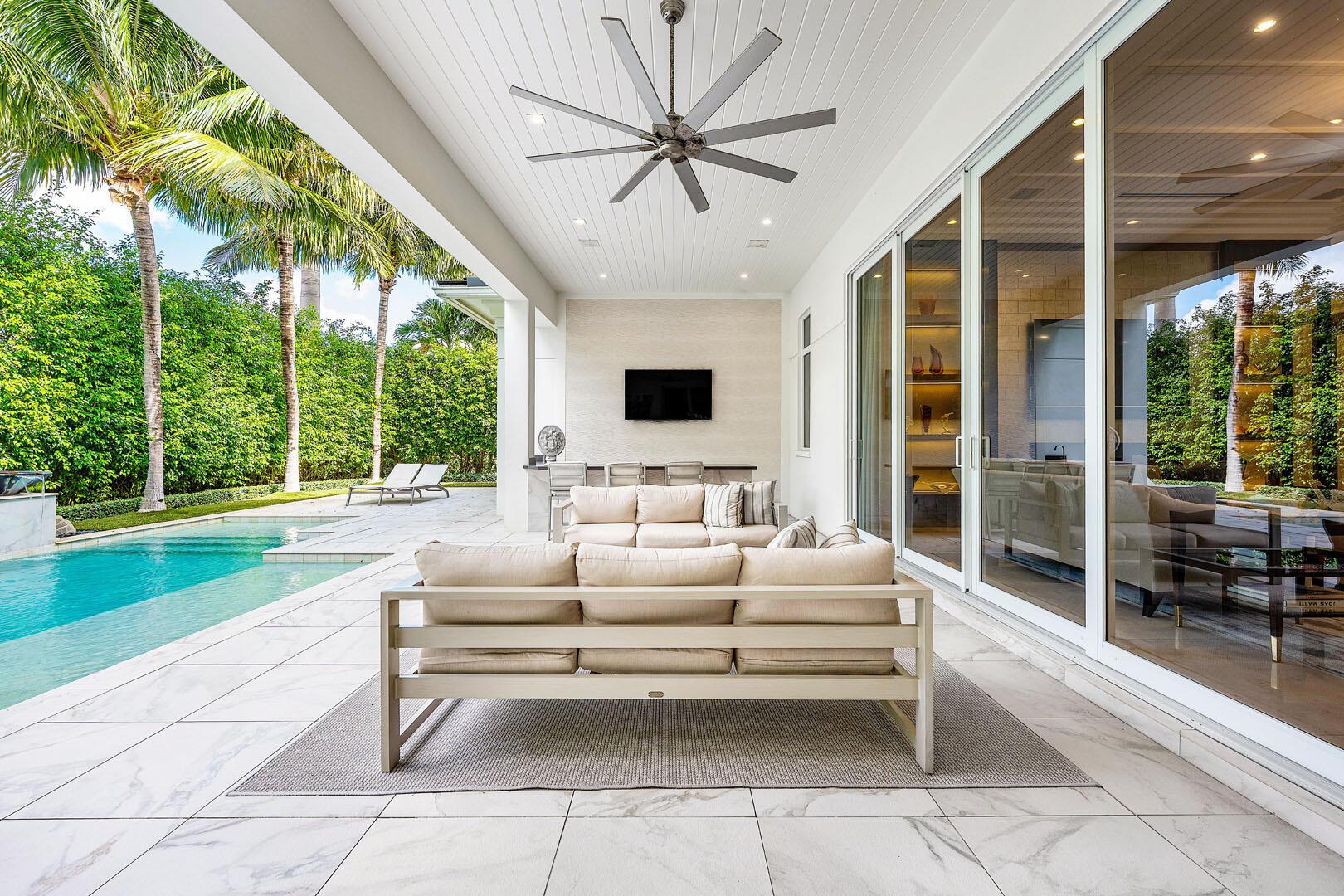 ROYAL PALM YACHT & COUNTR - Residential