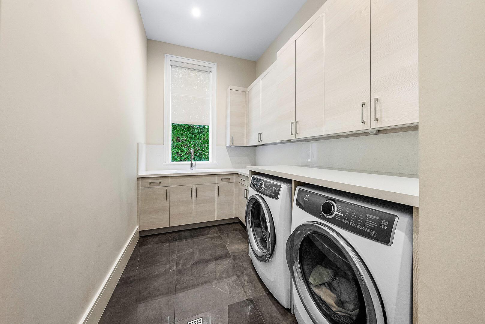 ROYAL PALM YACHT & COUNTR - Residential