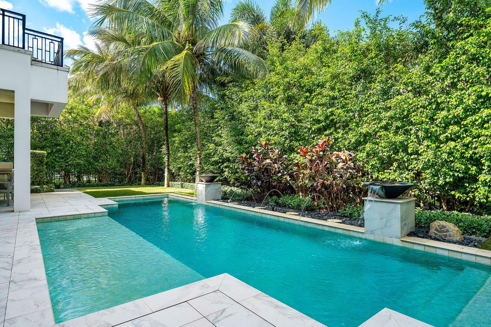 ROYAL PALM YACHT & COUNTR - Residential