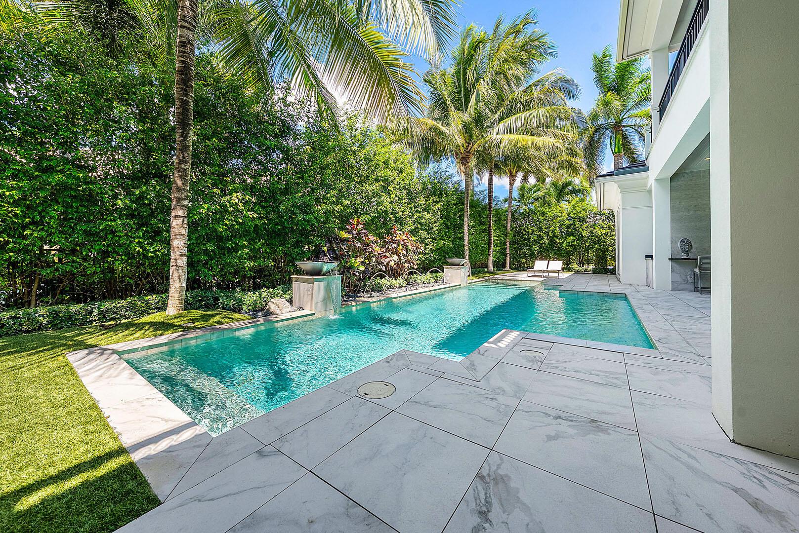 ROYAL PALM YACHT & COUNTR - Residential