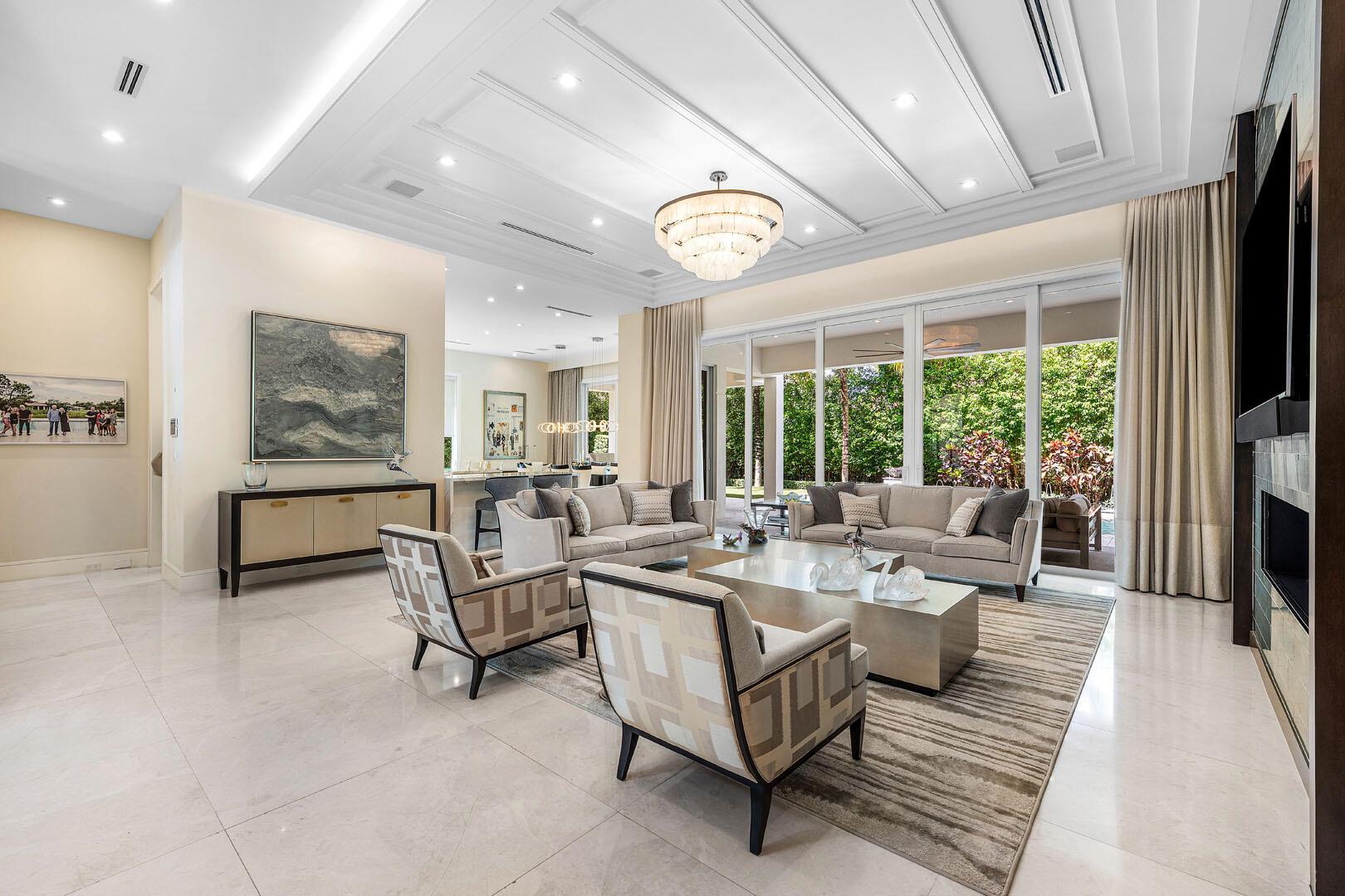 ROYAL PALM YACHT & COUNTR - Residential