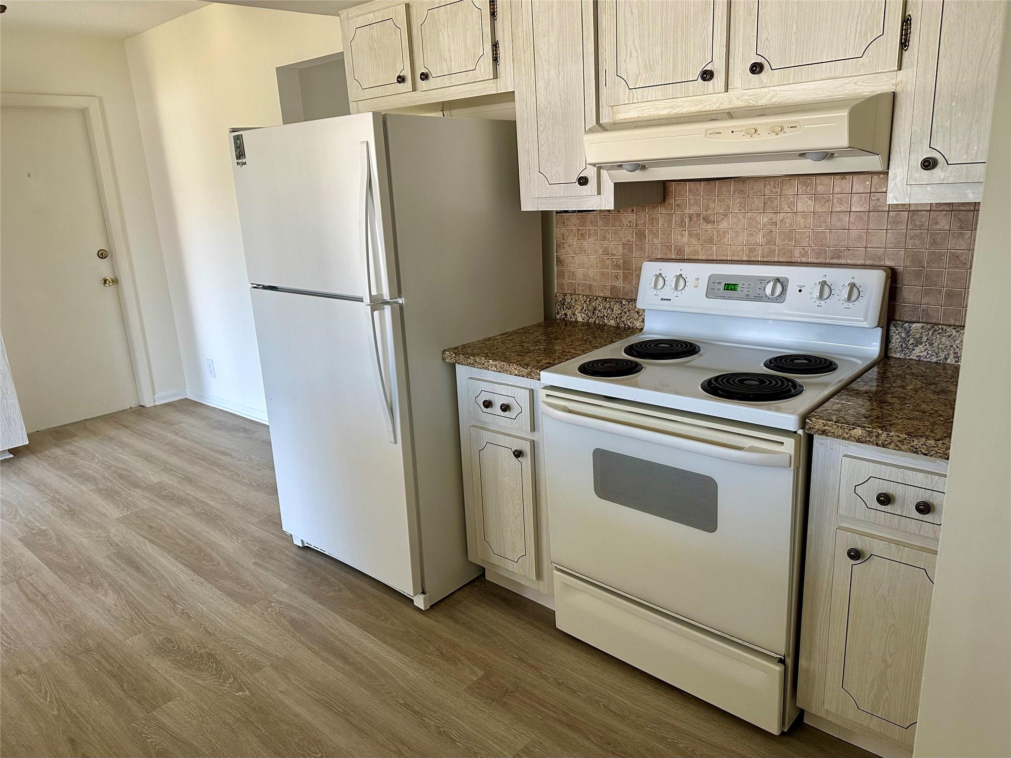 Paradise Gardens Sec 4 76 - Residential