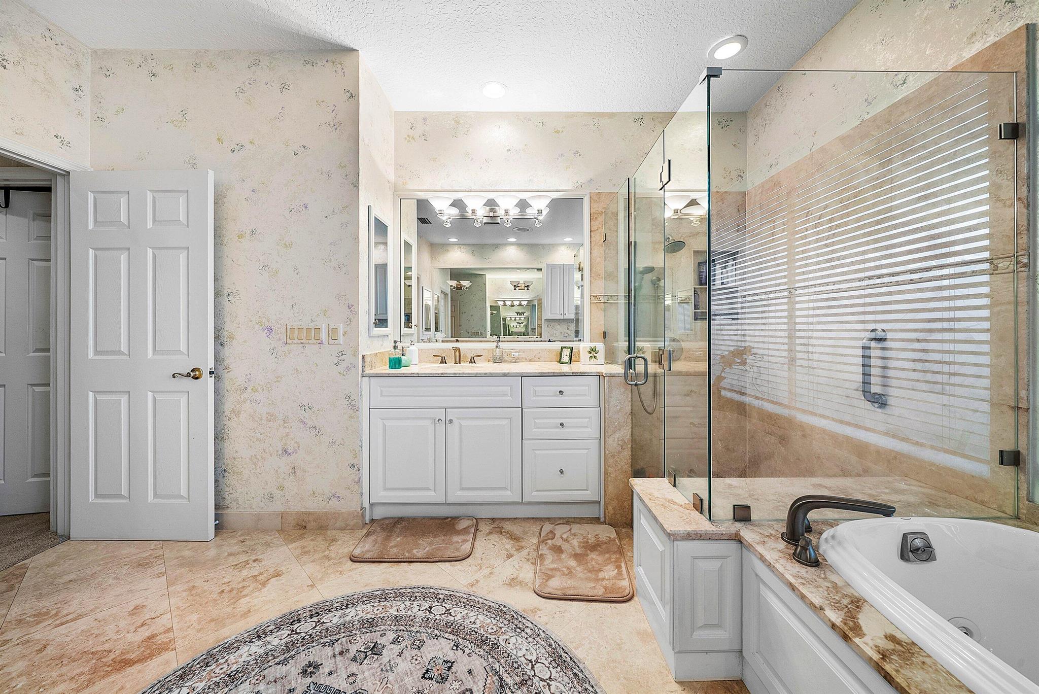 ENCANTADA - Residential