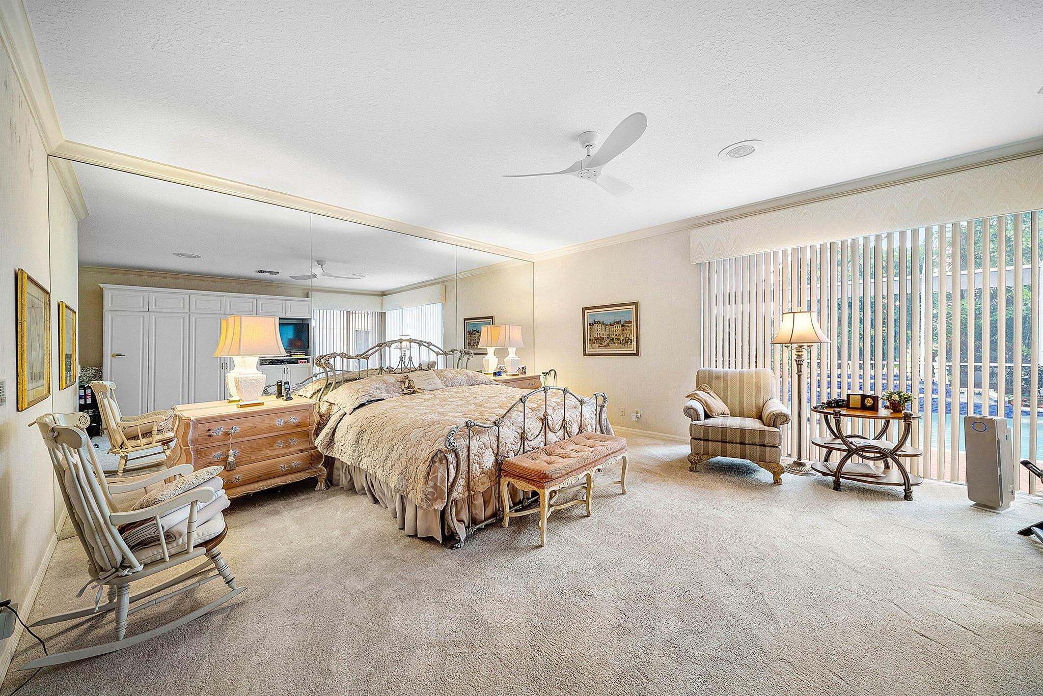 ENCANTADA - Residential