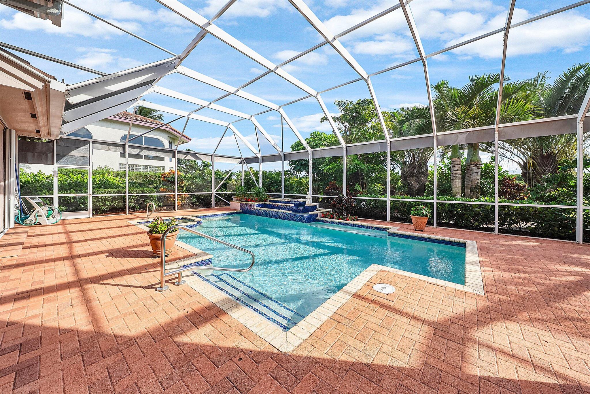 ENCANTADA - Residential