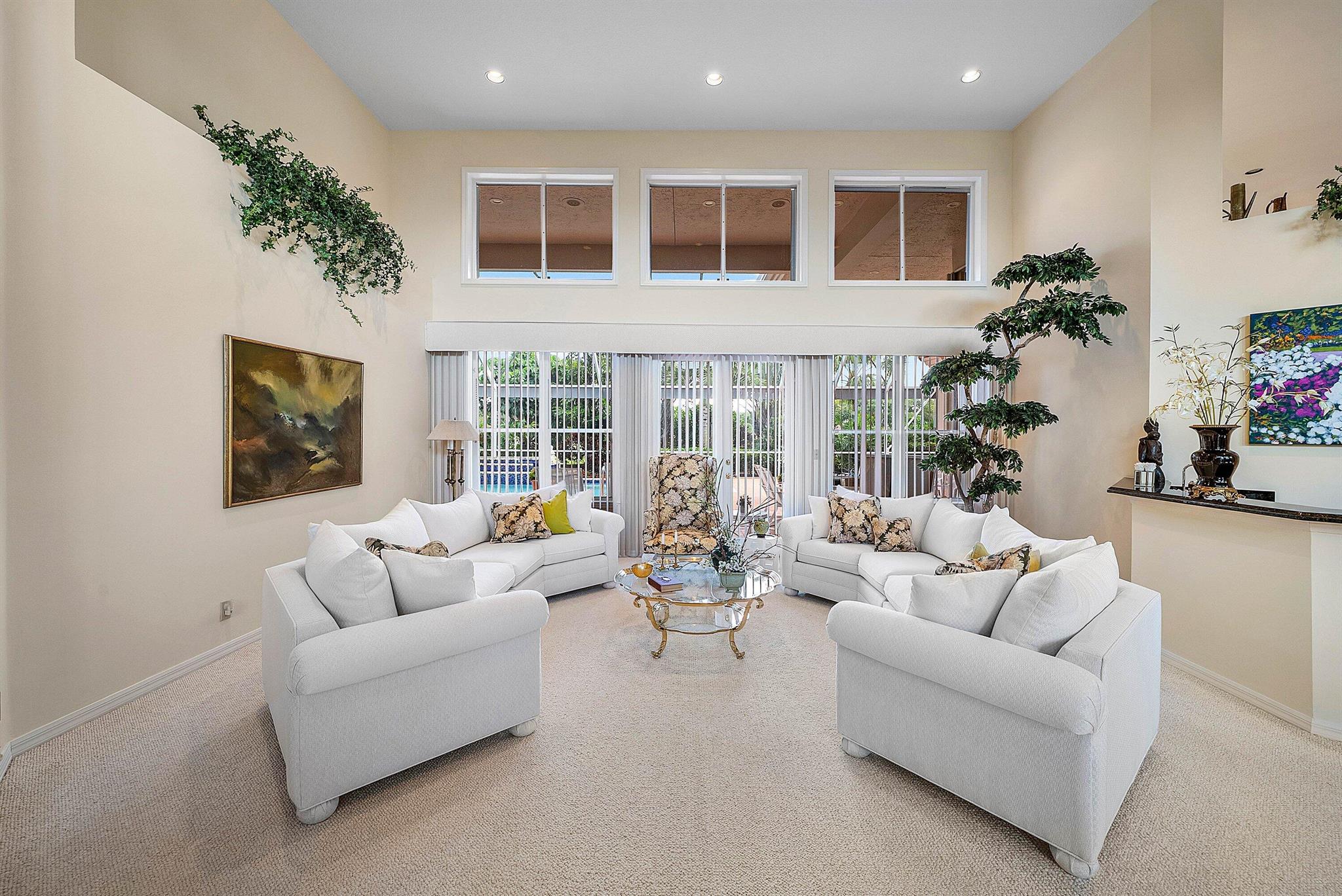 ENCANTADA - Residential