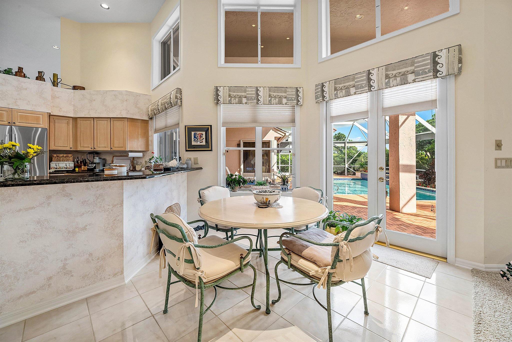 ENCANTADA - Residential