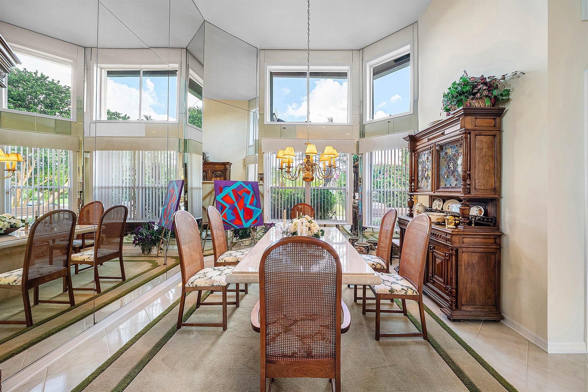 ENCANTADA - Residential