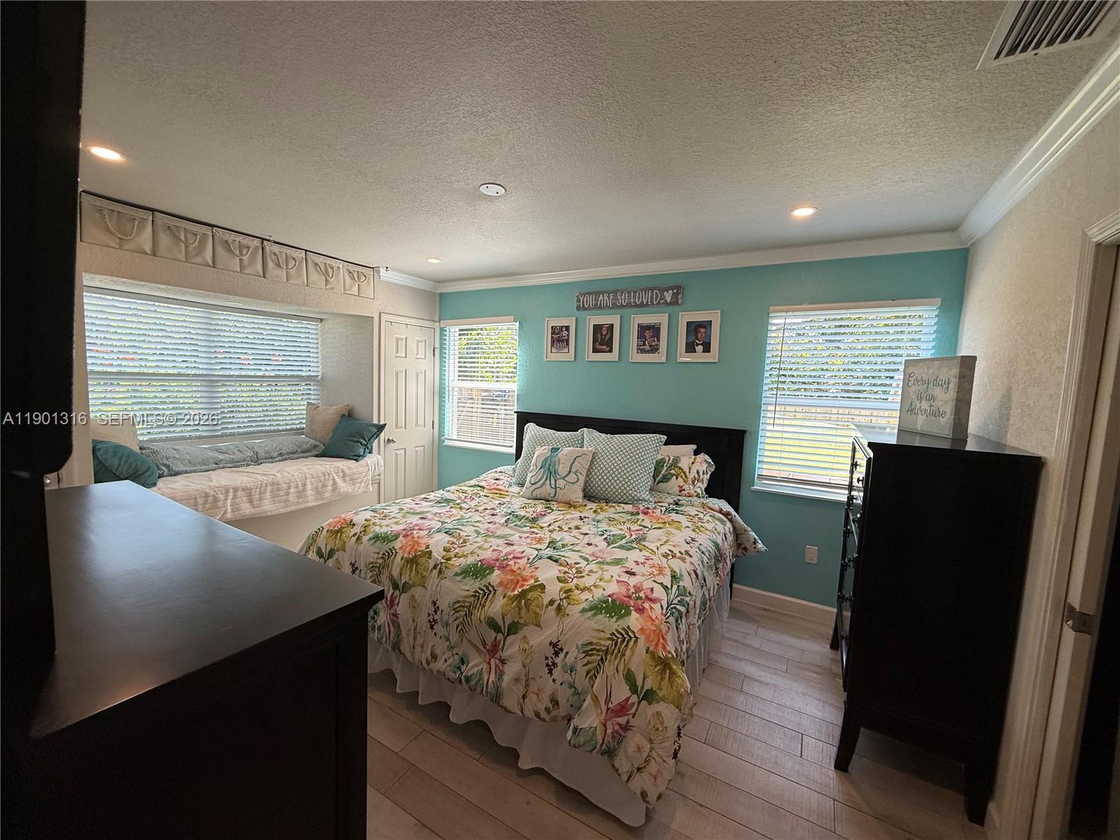 J & S PARK ESTATES - Residential