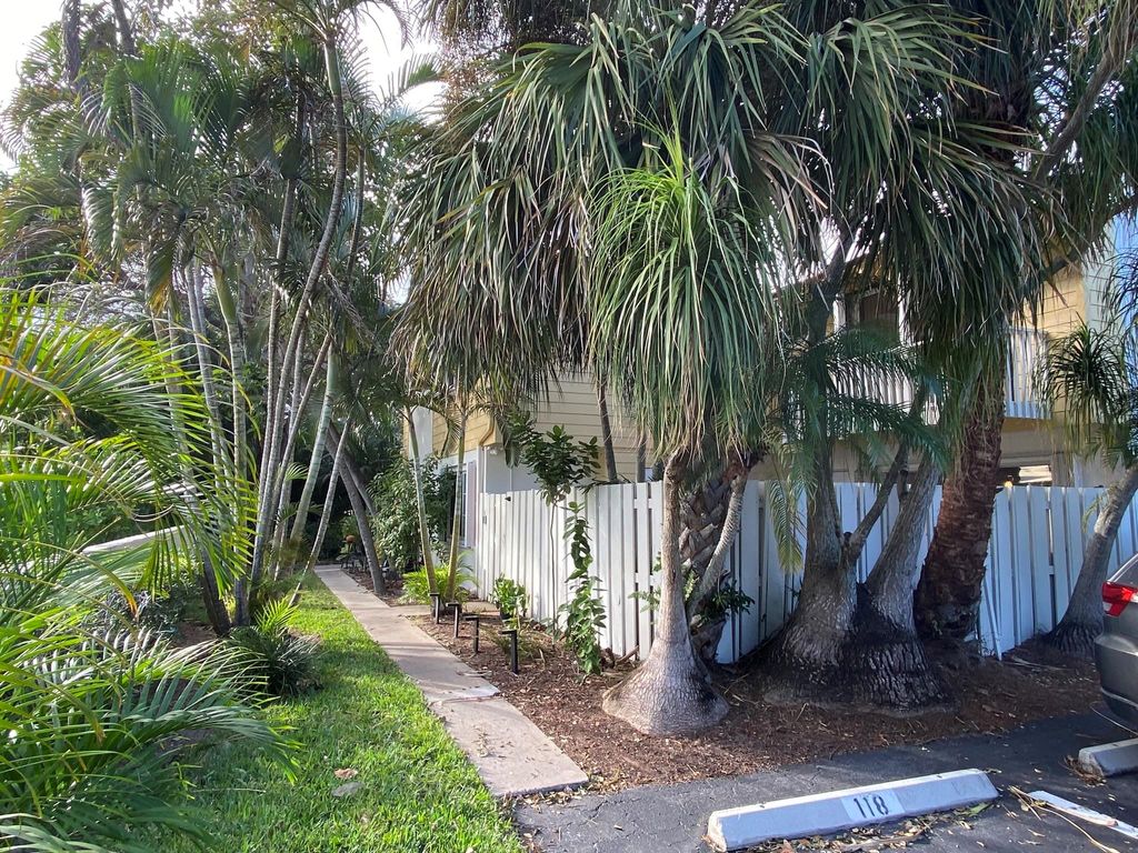 Photo of 118 Seabreeze Circle #118, Jupiter, FL 33477 (MLS # F10420605)