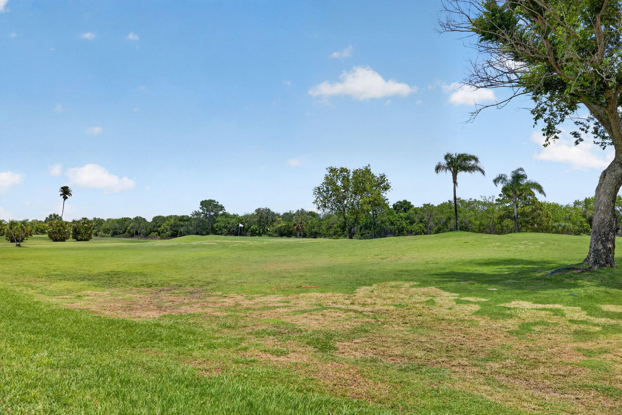 SPANISH LAKES FAIRWAYS LEASEHOLD ESTATES - Residential