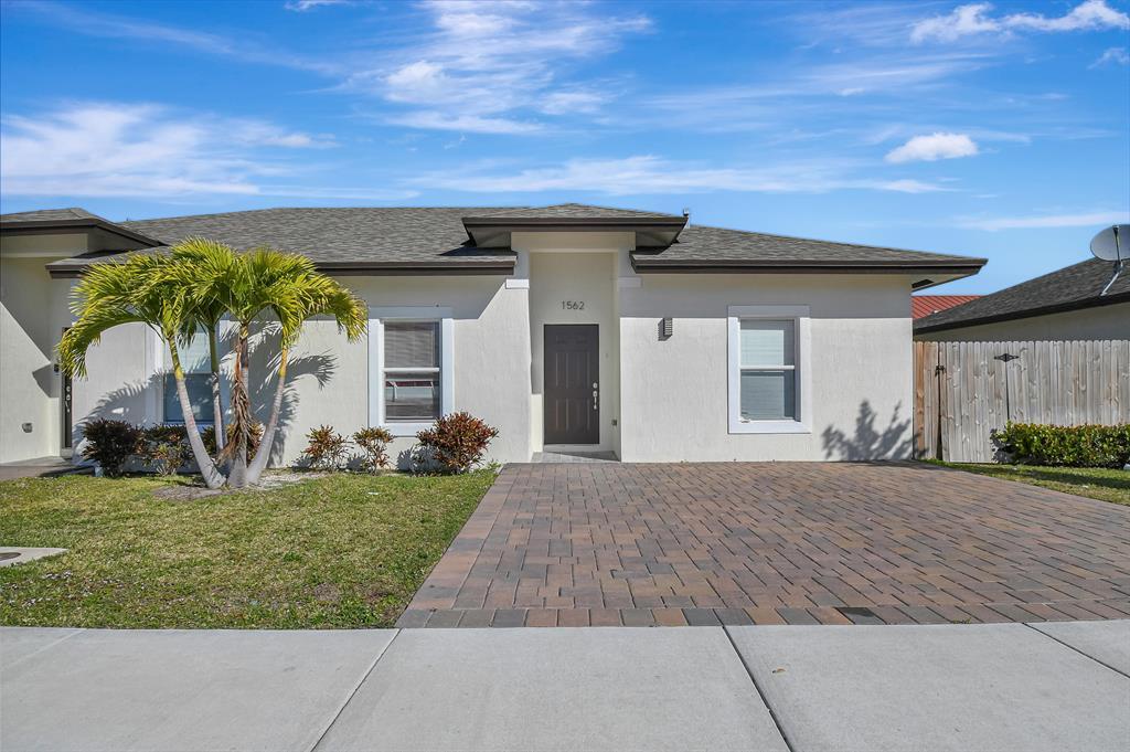 FONTAINE SUBDIVISION - Residential Income