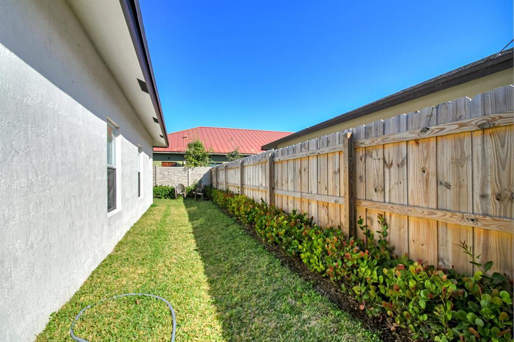 FONTAINE SUBDIVISION - Residential Income