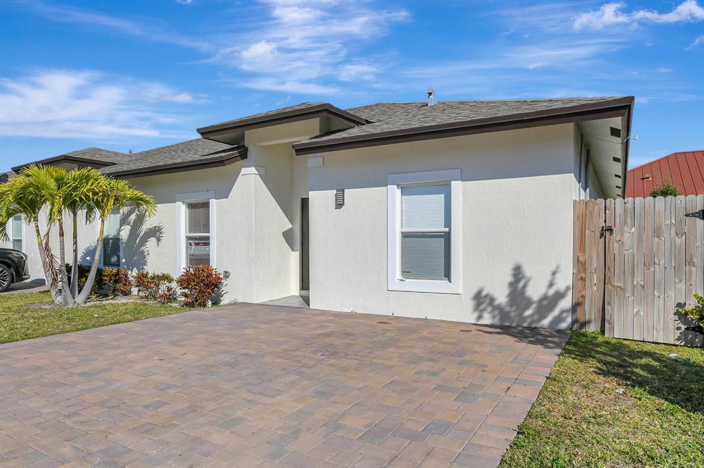 FONTAINE SUBDIVISION - Residential Income