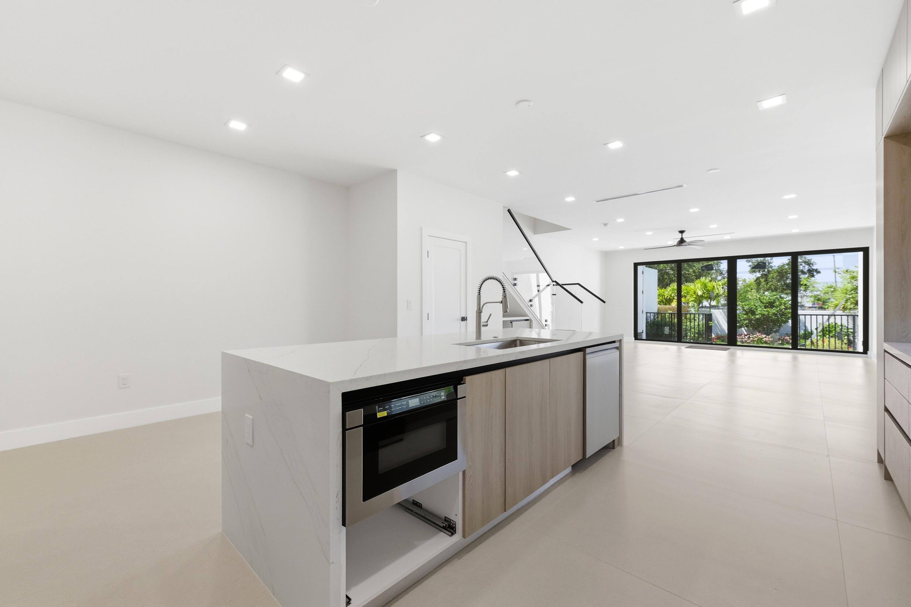 Sailboat Bend - Residential