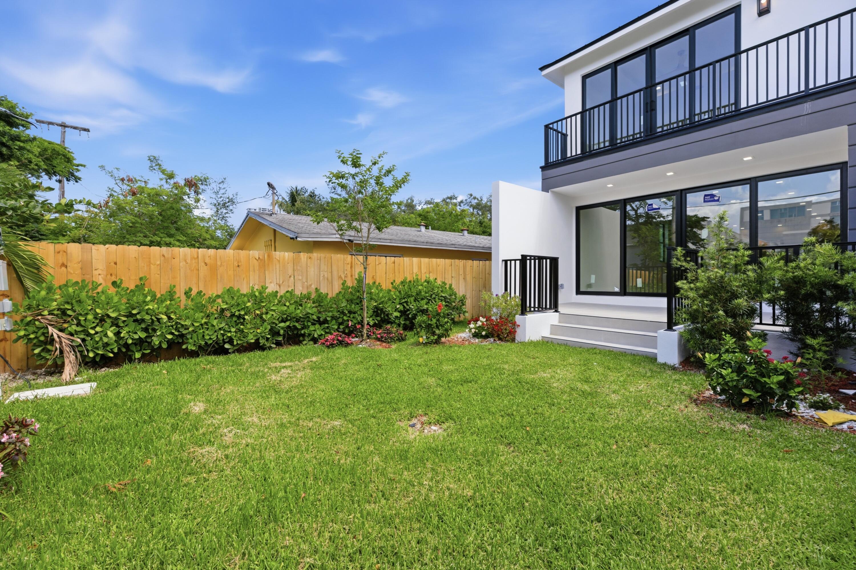 Sailboat Bend - Residential