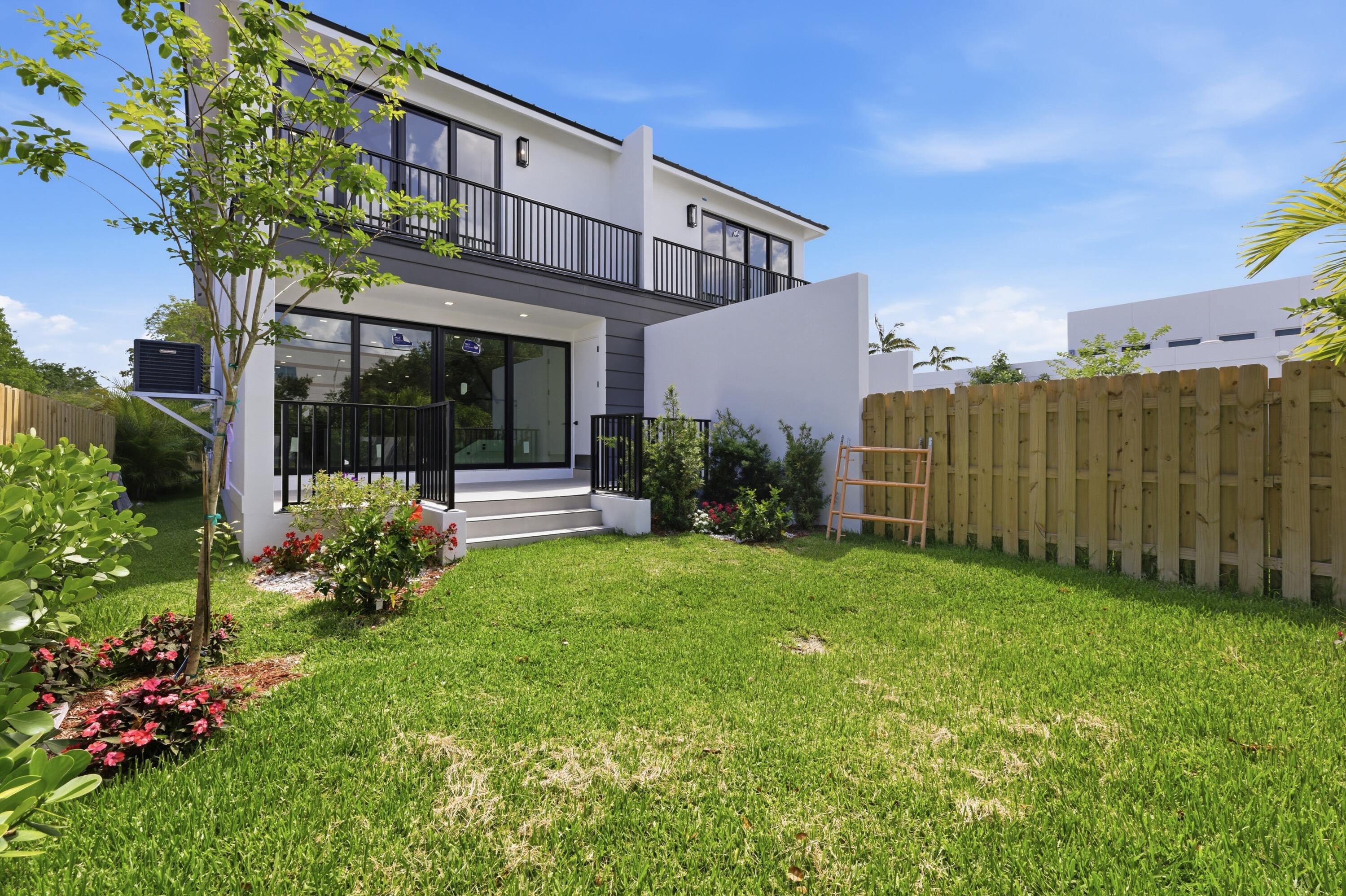 Sailboat Bend - Residential