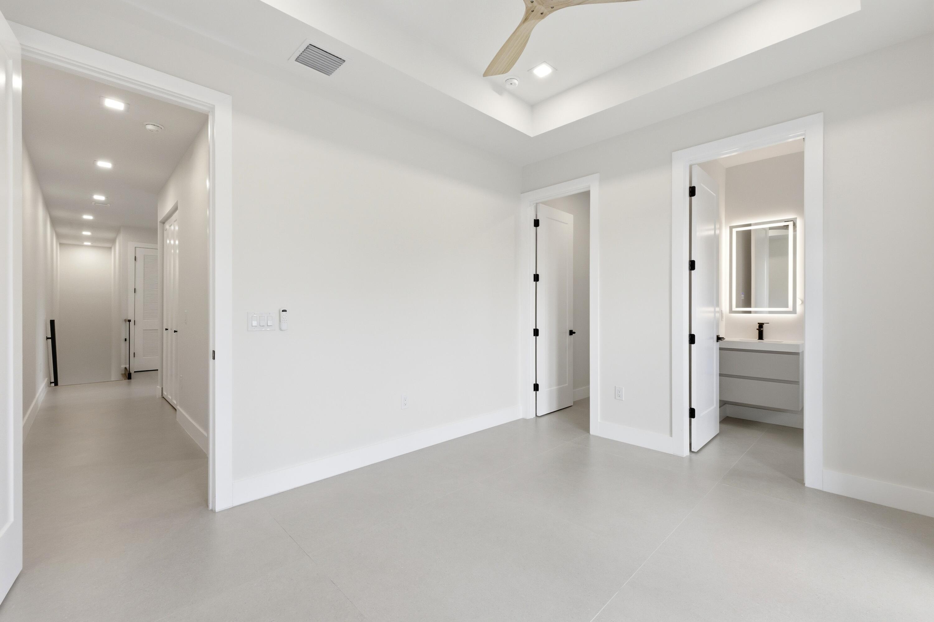 Sailboat Bend - Residential