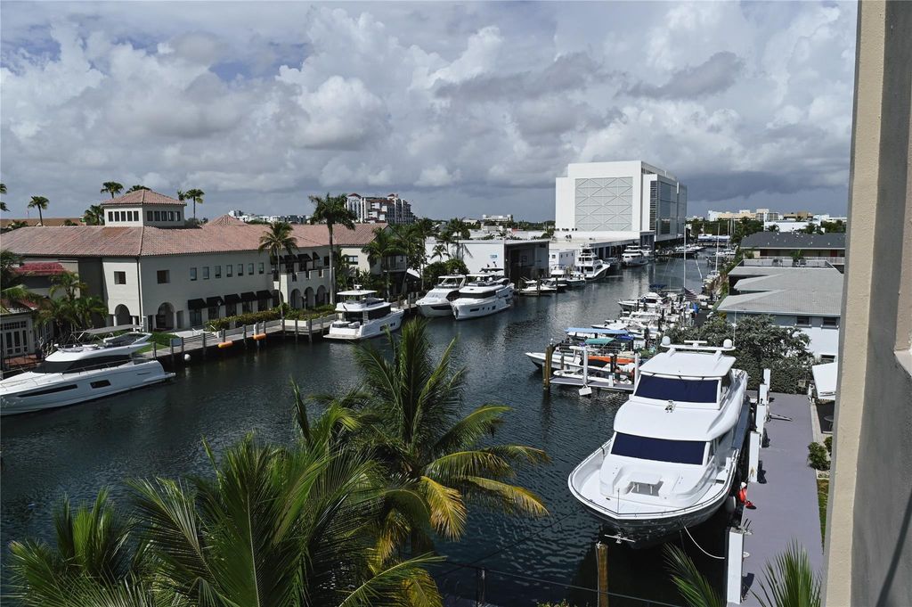 Photo of 1600 SE 15th Street #514, Fort Lauderdale, FL 33316 (MLS # F10523629)