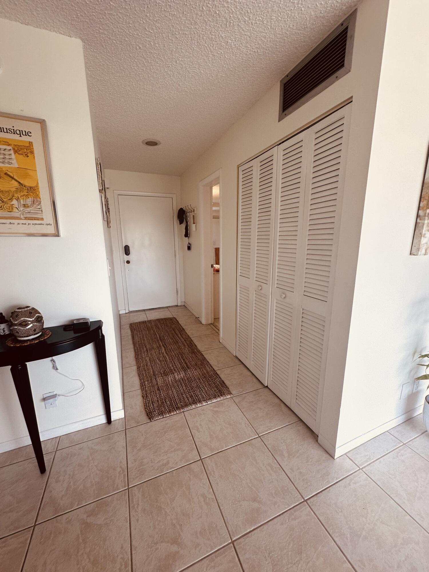 PALM GREENS AT VILLA DEL RAY CONDO II - Residential