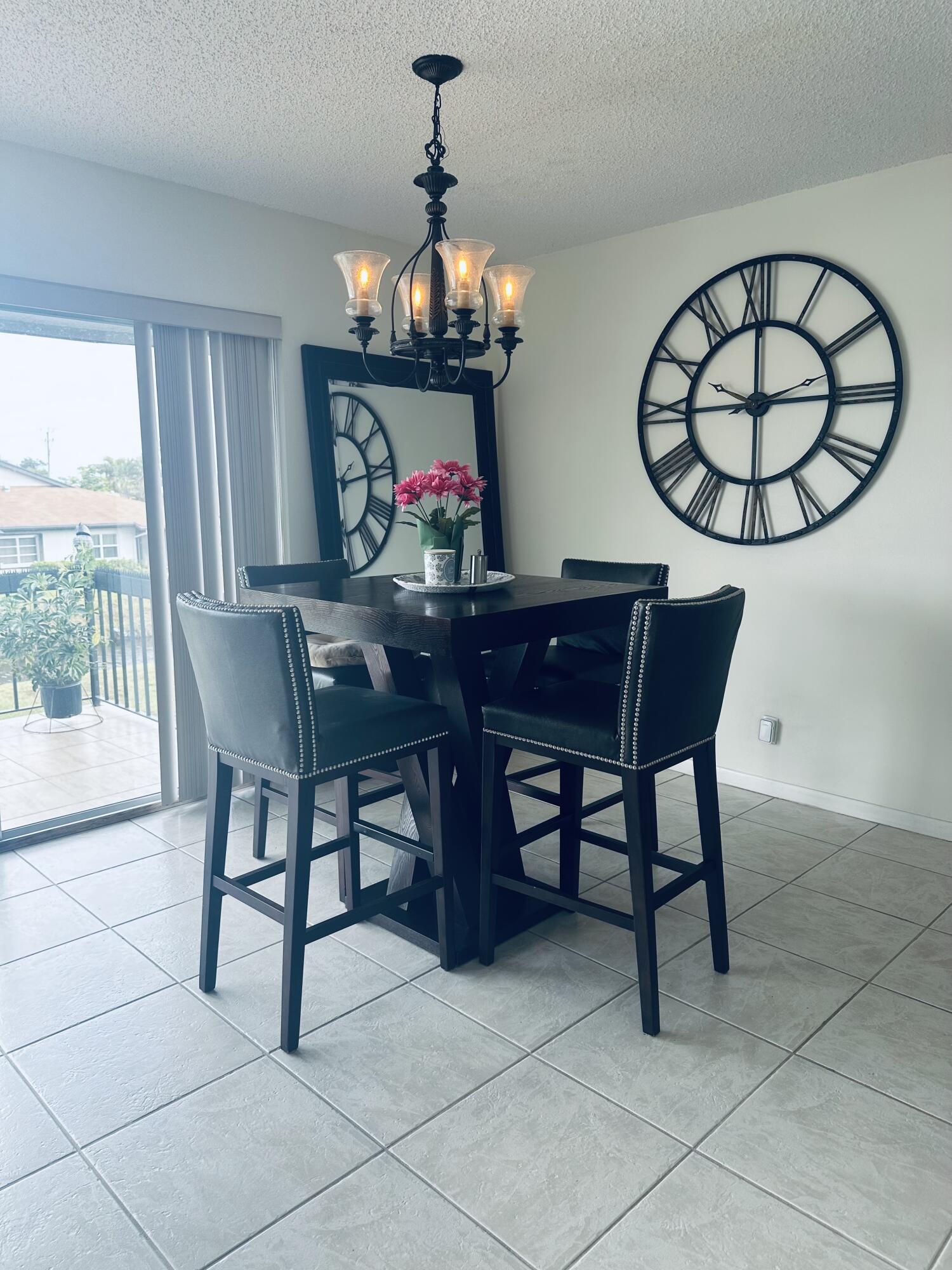 PALM GREENS AT VILLA DEL RAY CONDO II - Residential