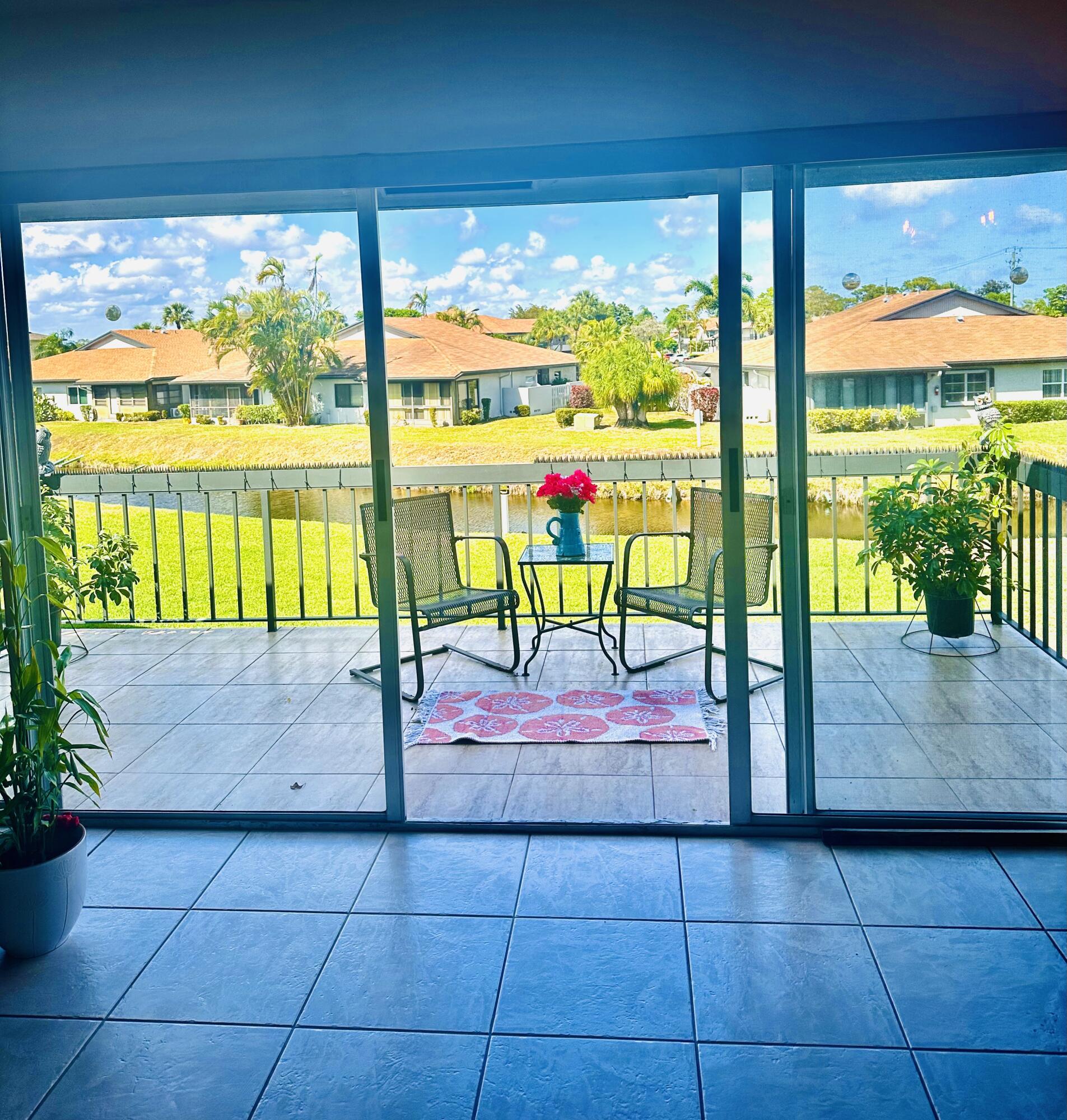 PALM GREENS AT VILLA DEL RAY CONDO II - Residential