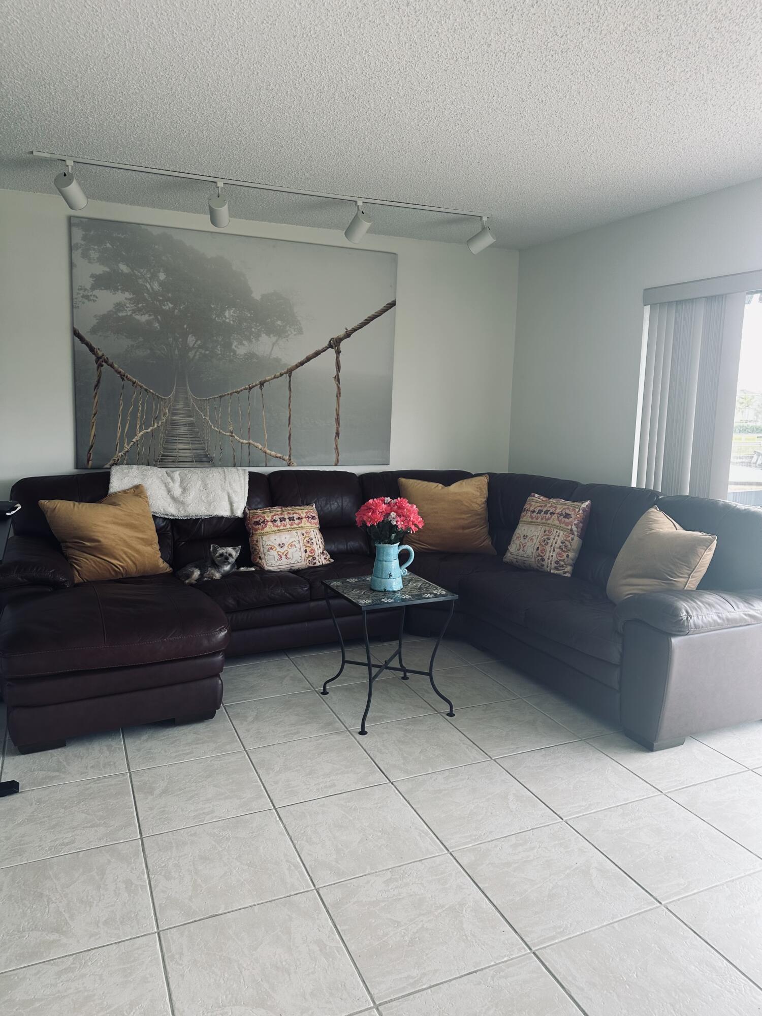 PALM GREENS AT VILLA DEL RAY CONDO II - Residential