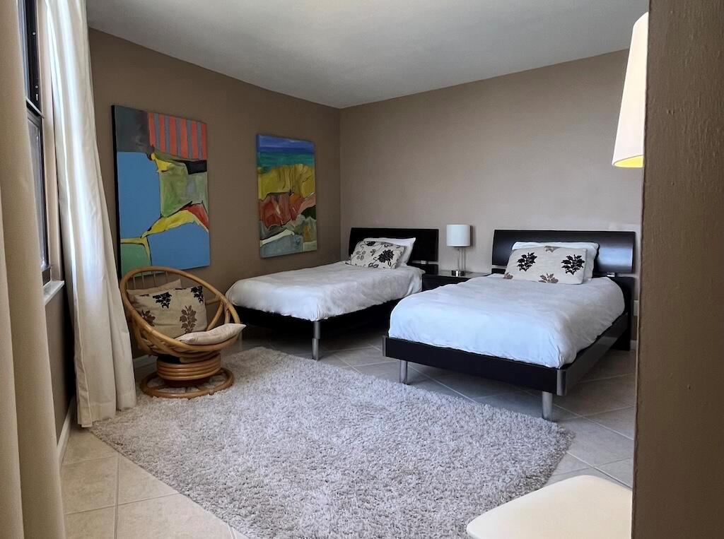 PHOENIX TOWERS CONDO - Residential Lease