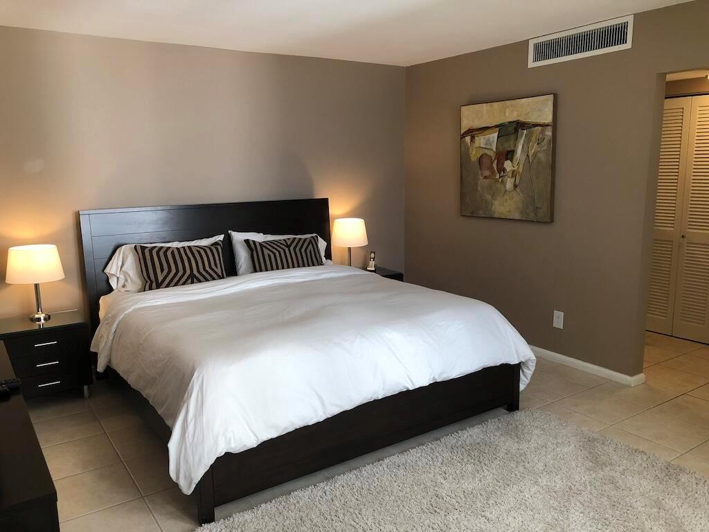 PHOENIX TOWERS CONDO - Residential Lease