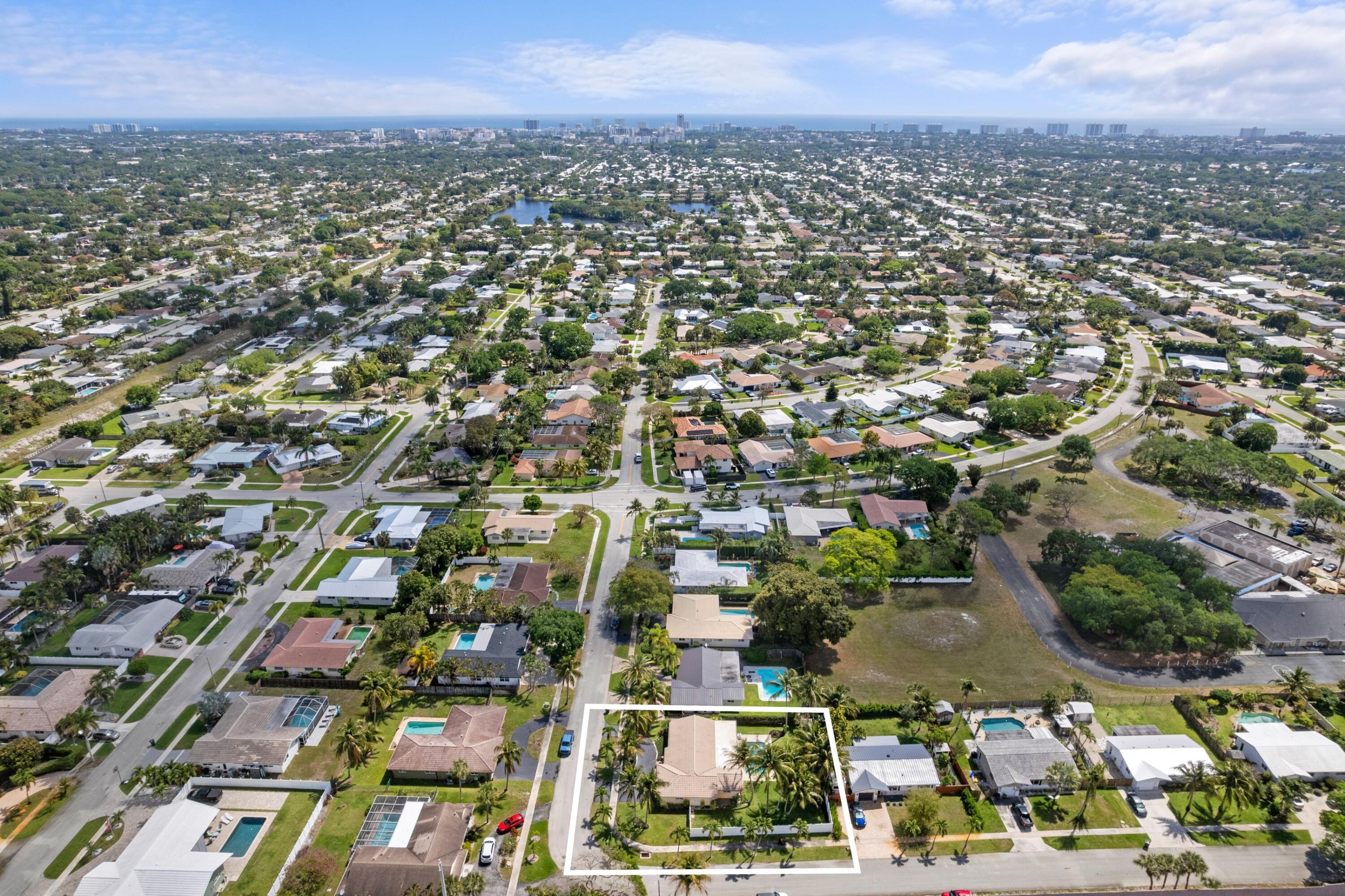 BOCA RATON SQUARE 16 - Residential