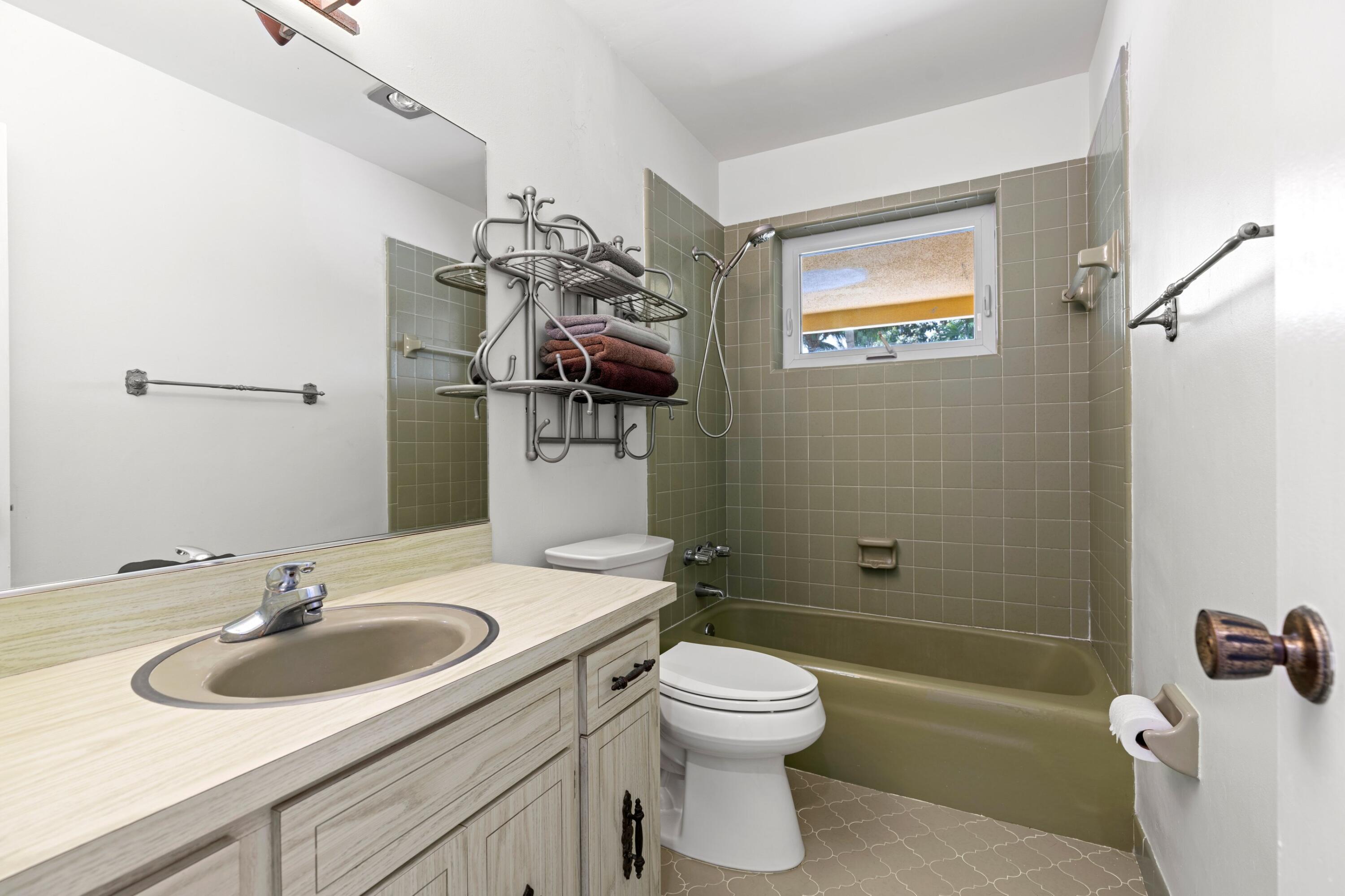 BOCA RATON SQUARE 16 - Residential