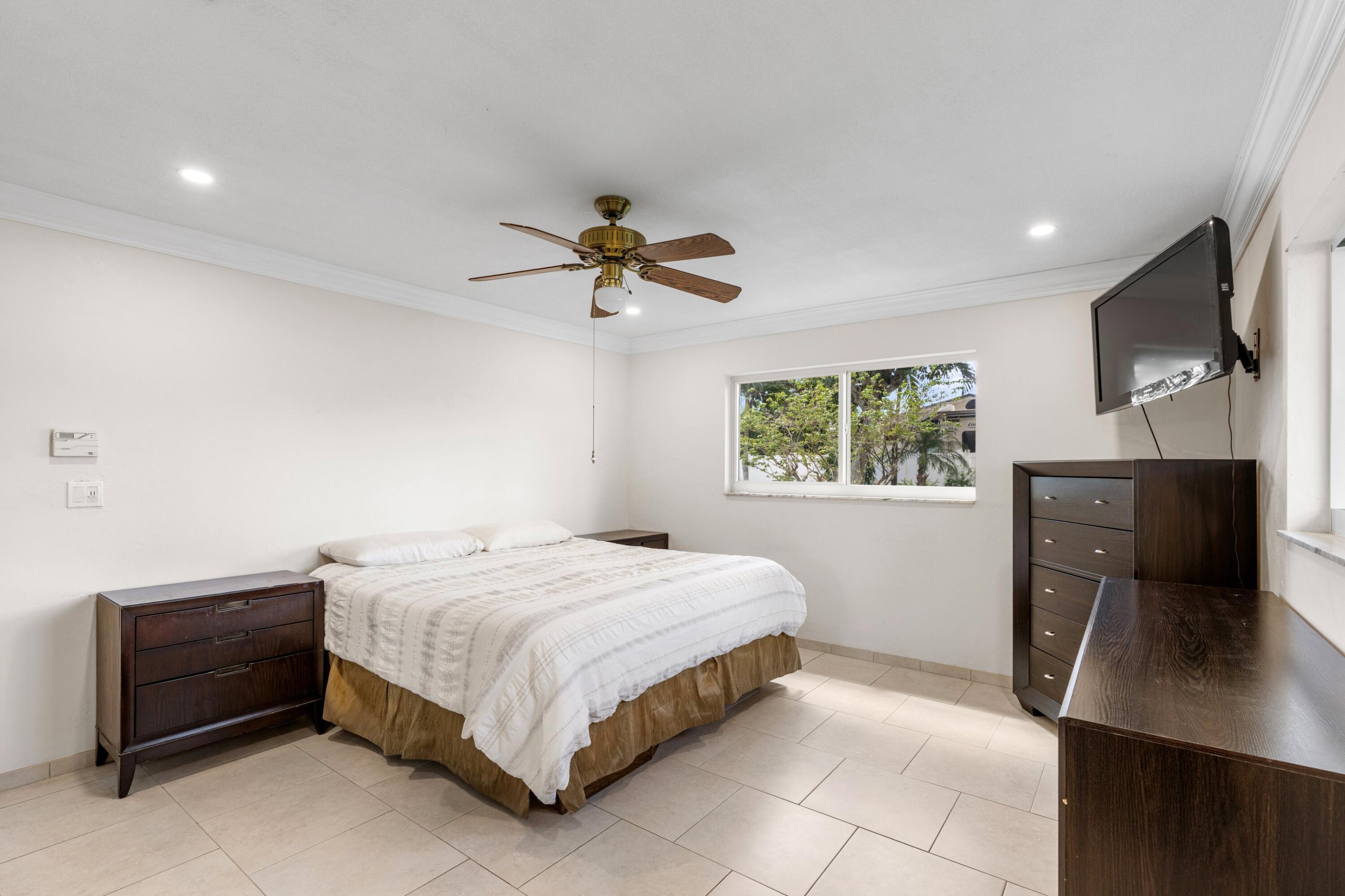 BOCA RATON SQUARE 16 - Residential