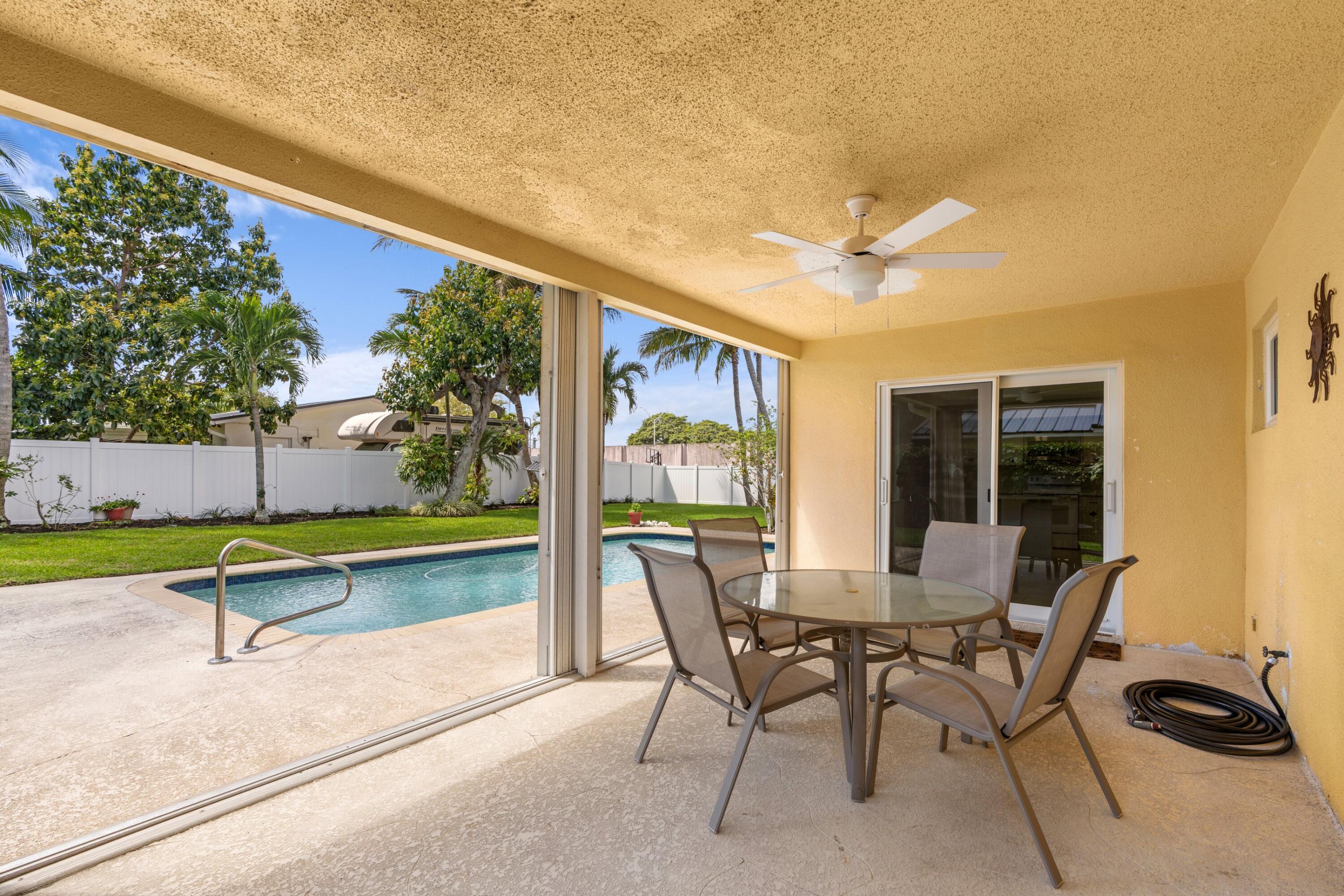 BOCA RATON SQUARE 16 - Residential