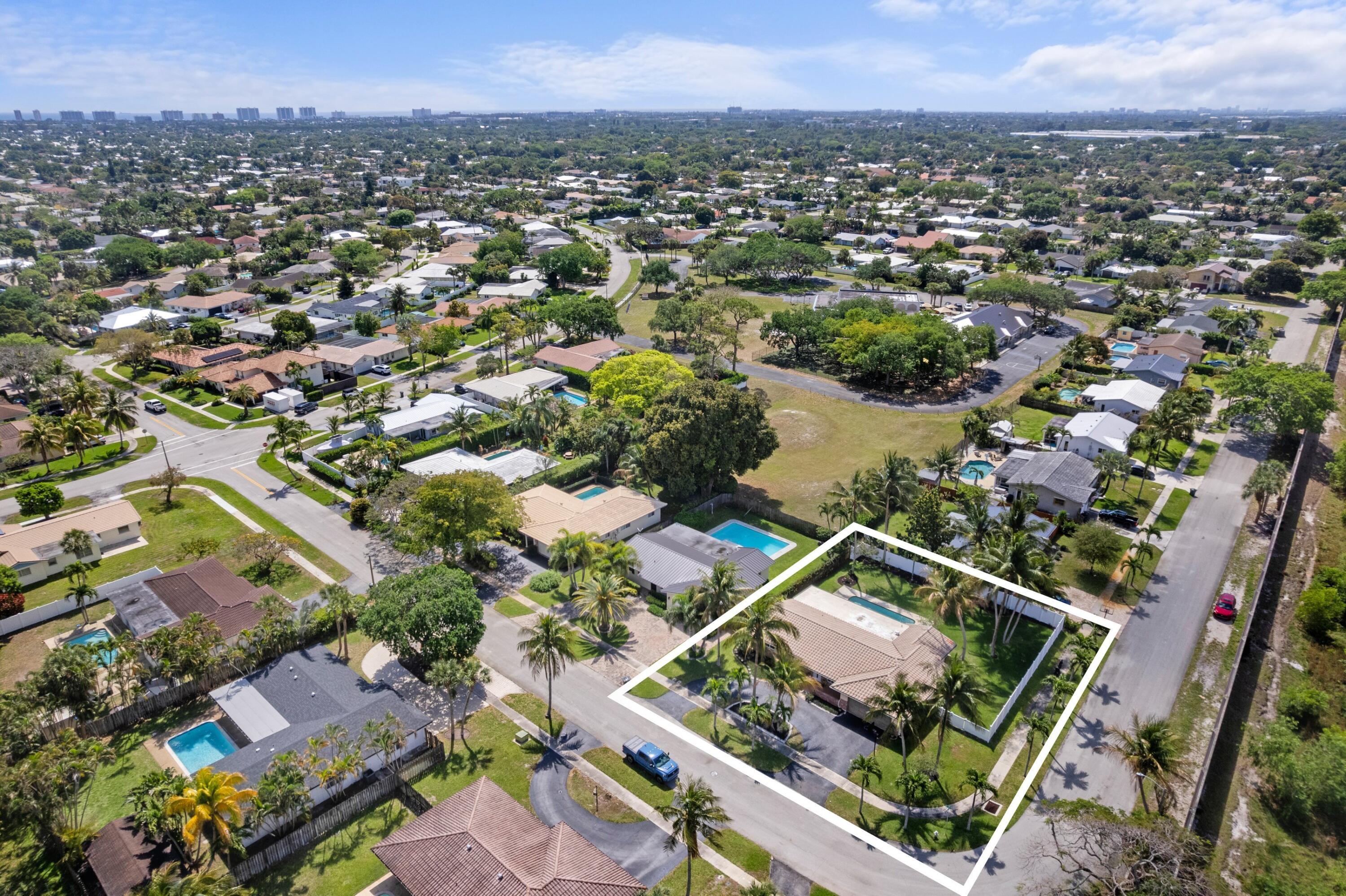 BOCA RATON SQUARE 16 - Residential
