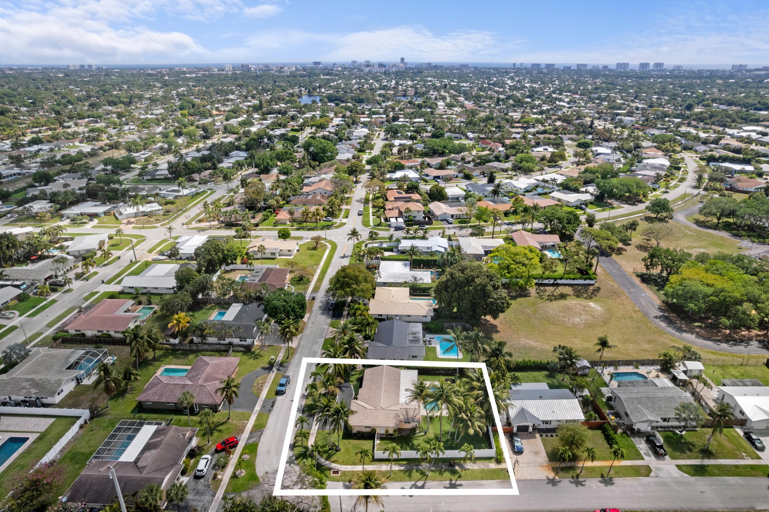 BOCA RATON SQUARE 16 - Residential