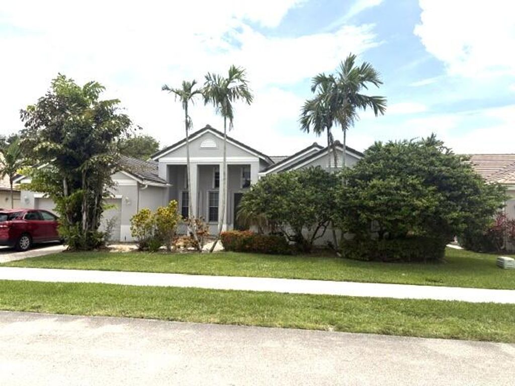Photo of 2721 W Abiaca Circle, Davie, FL 33328 (MLS # B26038929)