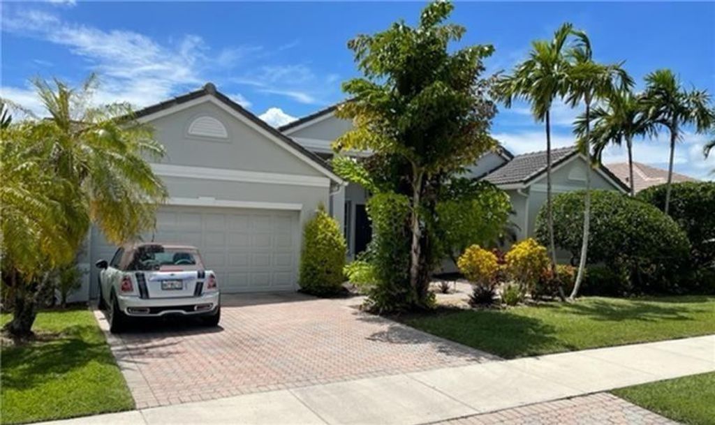 Photo of 2721 W Abiaca Circle, Davie, FL 33328 (MLS # B26038929)