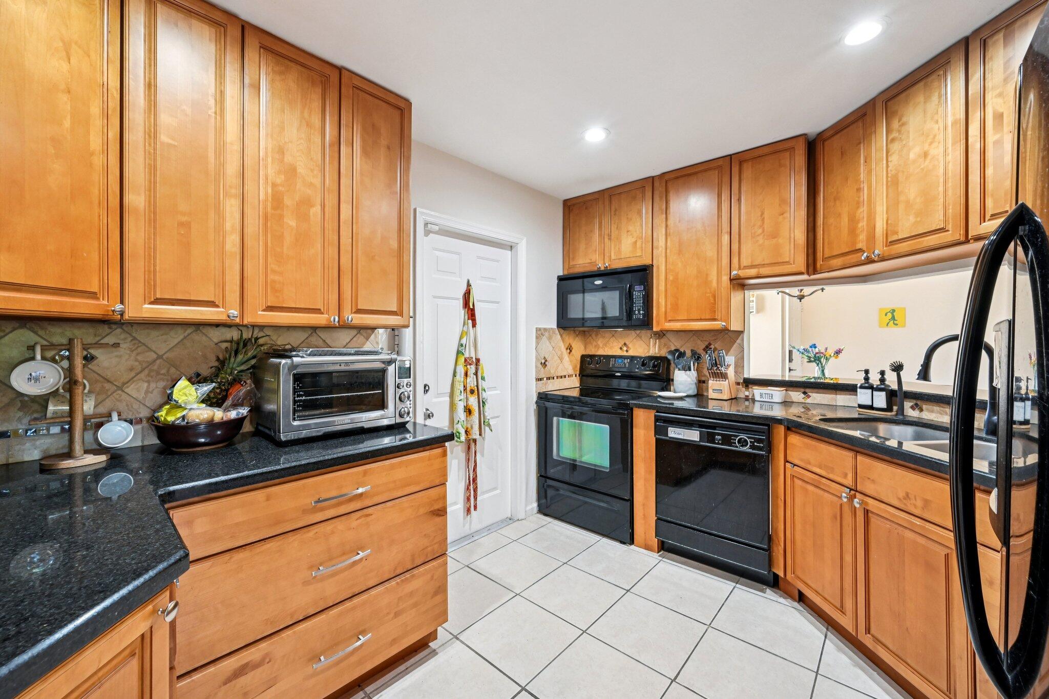 SOUTH LAKE CONDO - Residential