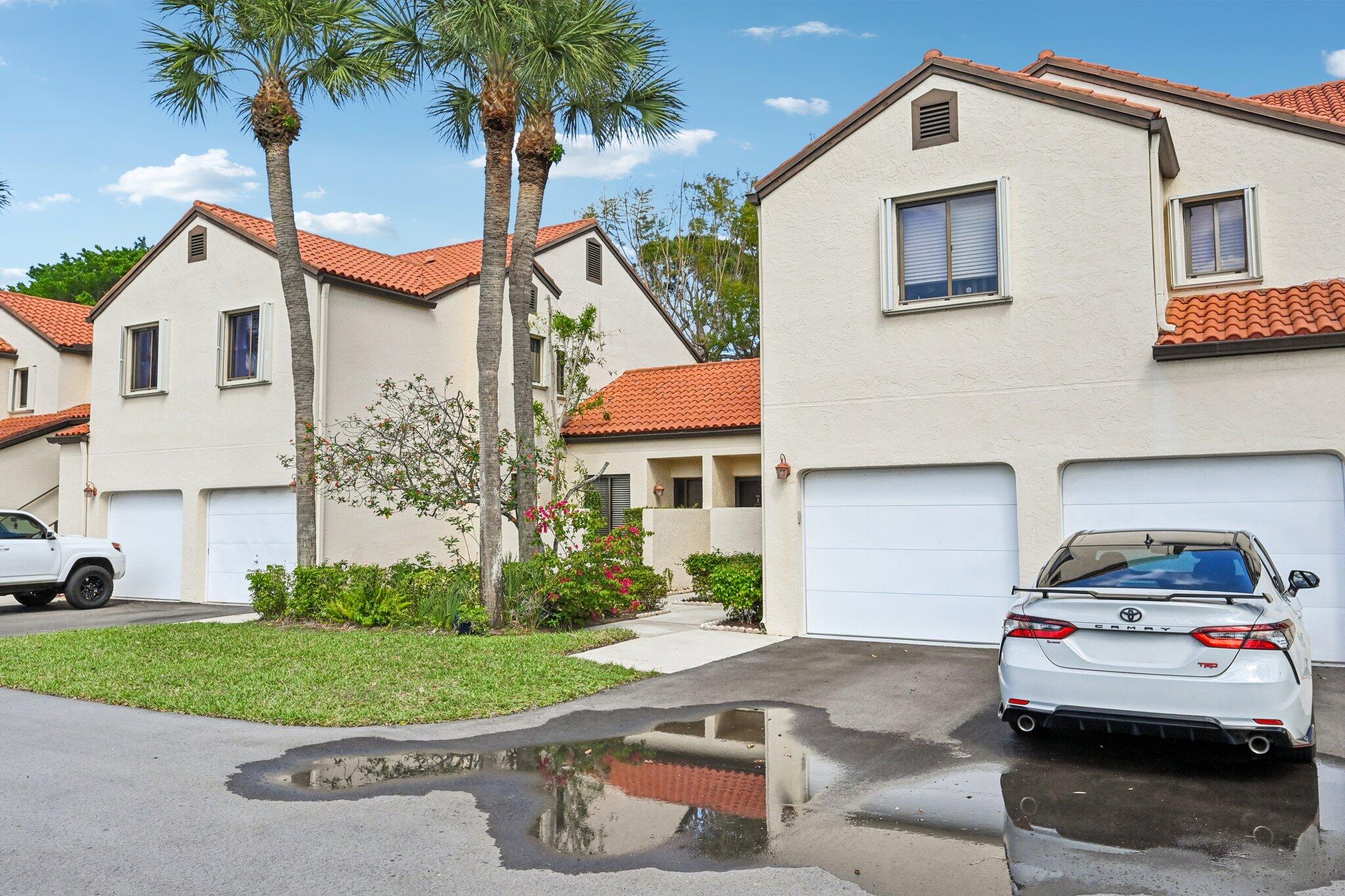 SOUTH LAKE CONDO - Residential