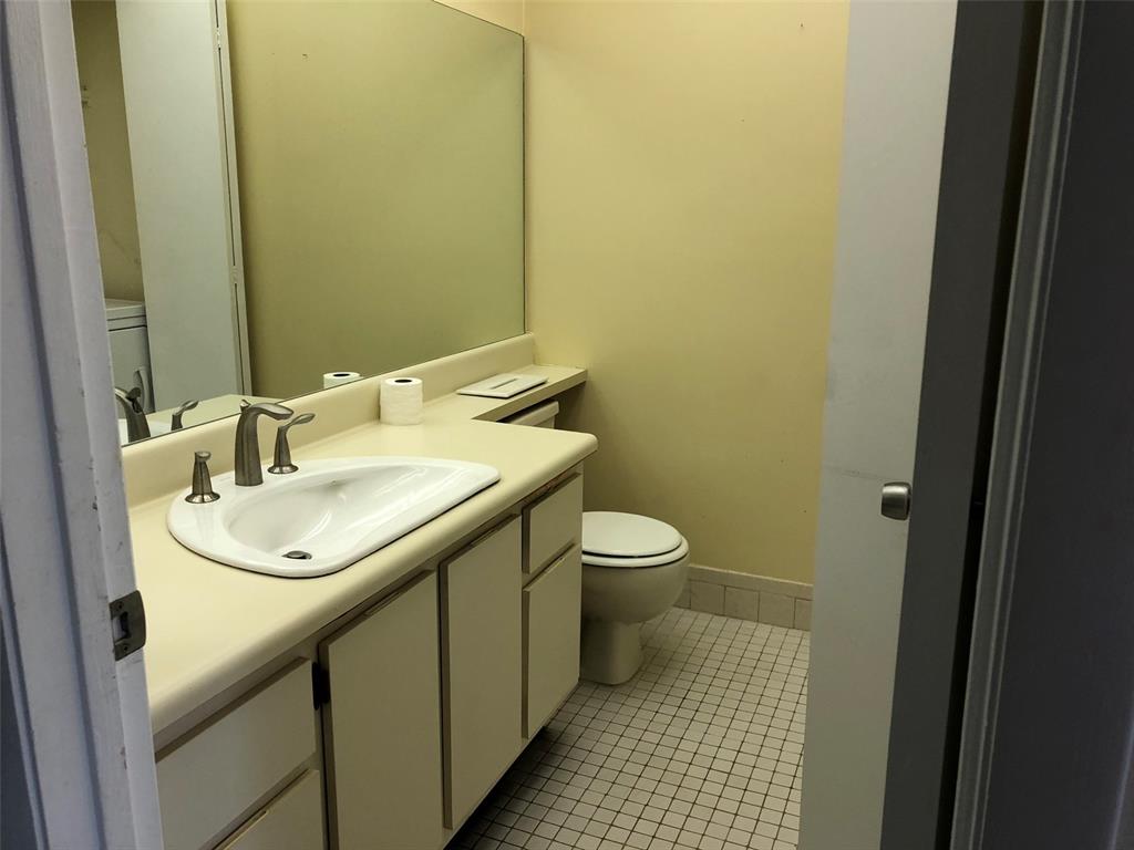 FLAMINGO VILLAS - Residential Lease