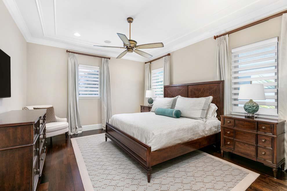 ROYAL PALM YACHT & COUNTRY CLUB - Residential